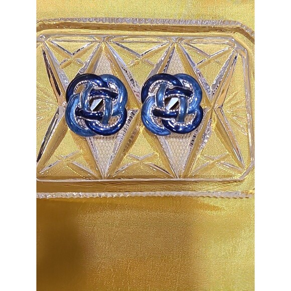 VINTAGE BLUE CELTIC IRISH KNOTS LARGE CLIP ON EARRINGS - Picture 5 of 8